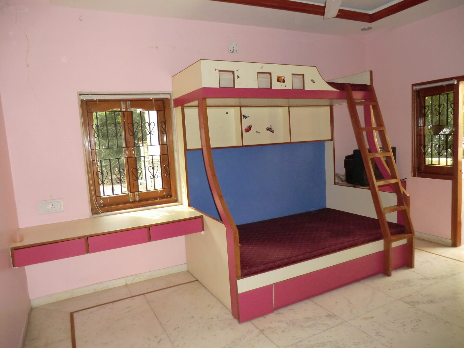 Jigneshbhai Thakkar Villa - Photo 1