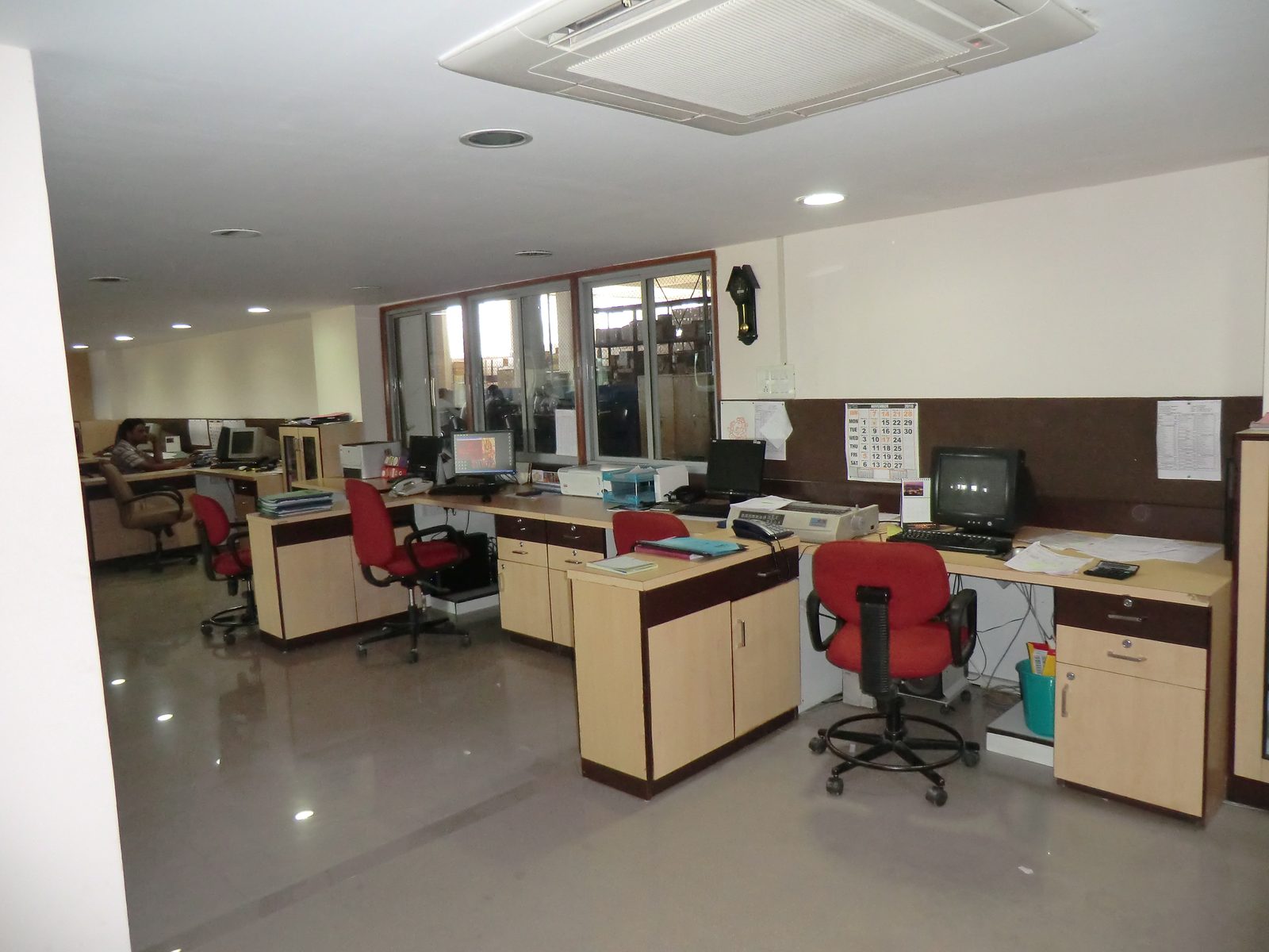 Lubi Electronics Corporate HQ - Photo 13
