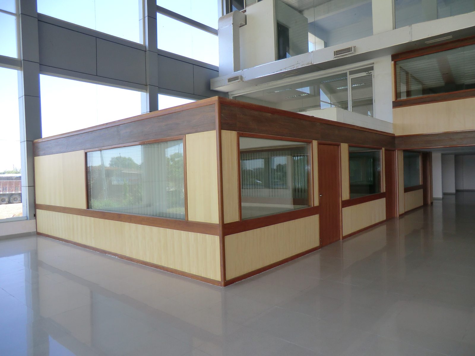 Lubi Electronics Corporate HQ - Photo 19