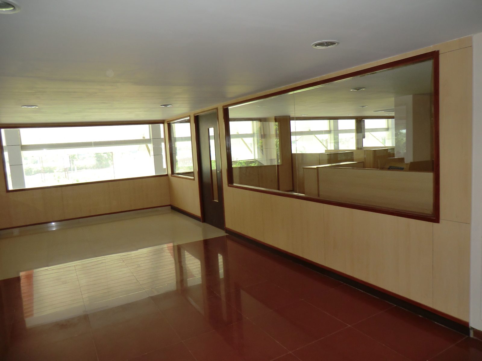 Lubi Electronics Corporate HQ - Photo 22