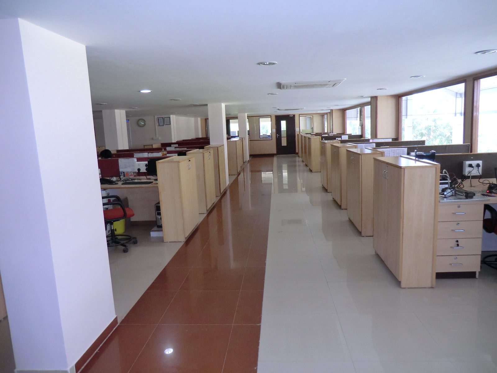 Lubi Electronics Corporate HQ - Photo 26