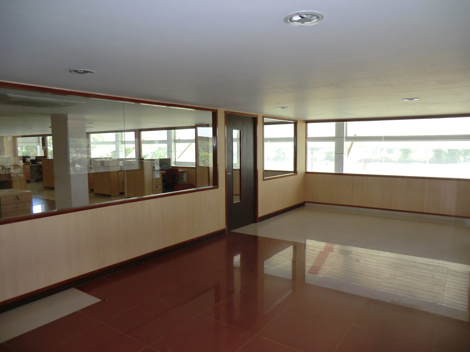 Lubi Electronics Corporate HQ - Photo 30